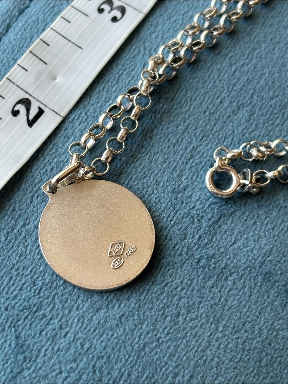 Sterling Silver 925 Saint Anthony Medallion Necklace - Picture 4 of 7